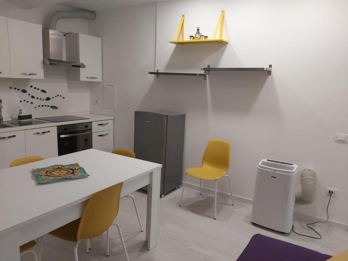 Holiday House Fieravecchia Salerno Ngoại thất bức ảnh